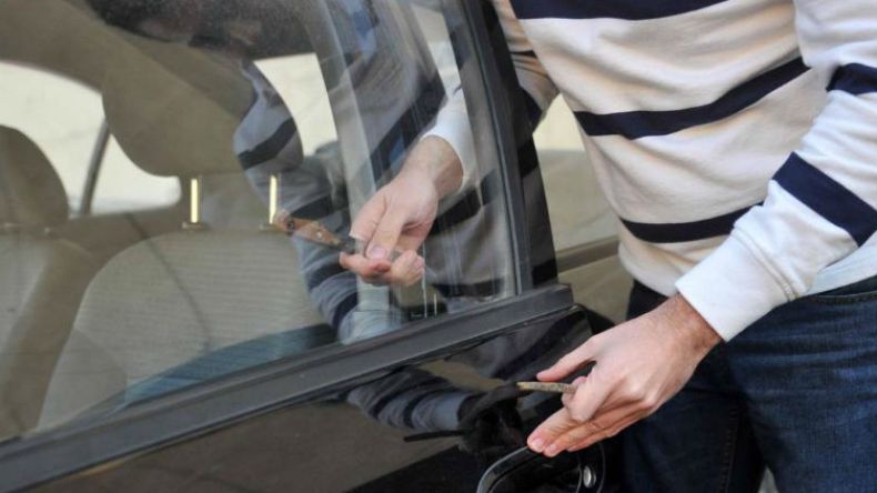 تفكيك عصابة لسرقة السيارات في العاصمة