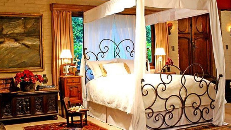  عائلات عريقة تحتفظ به منذ مئات السنين