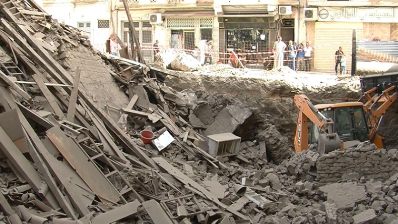 انهيار منزلين بسبب أشغال بناء فندق بوسط مدينة سطيف