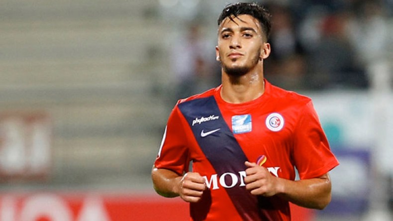 هادرسفيلد الإنجليزي يريد الجزائري بن رحمة