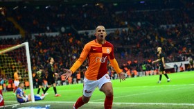 فيغولي يتوّج بطلا لتركيا