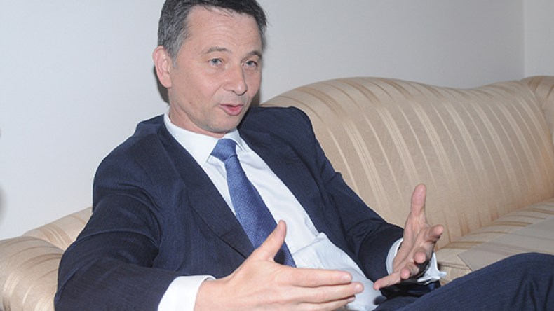 السفير البريطاني: يبهرني حماس الجزائريين لتعلم الانجليزية