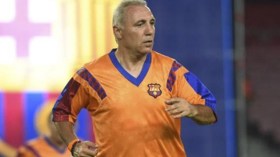 ستويشكوف يحذر برشلونة