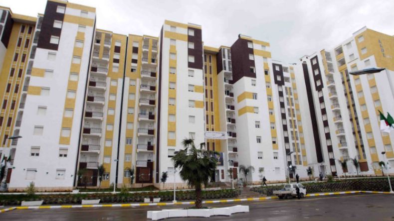 مكتتبو “عدل 2” بغليزان يطالبون بلجنة تحقيق