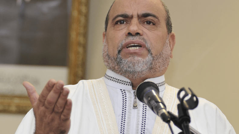 سلطاني: النظام الرئاسي لم يعد صالحا في حمس!