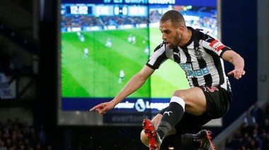 Algeria International Islam Slimani Is Confused In Britain