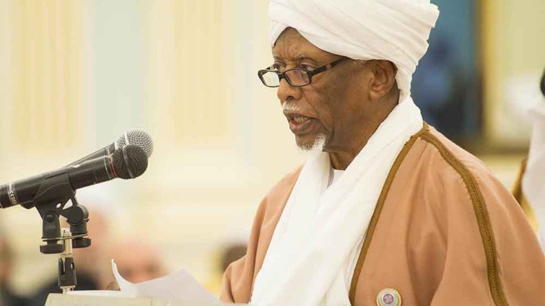 وكان في الكرسي من الزاهدين