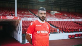 سوداني يفتتح عداده التهديفي مع نوتنغهام فورست