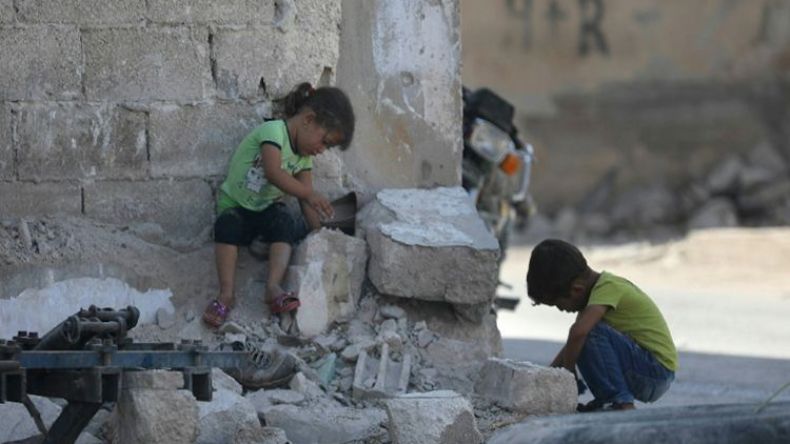 آلاف النازحين يعودون إلى إدلب