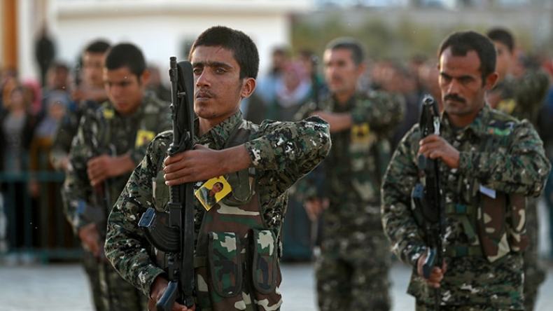 عشرات القتلى في المعارك والغارات شرق سوريا