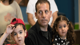 الشرطة البريطانية تحقق في اعتداء على طالب سوري