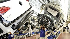 “سوفاك”: “فولكس فاجن” لن تتخلى عن مشاريعها بالجزائر