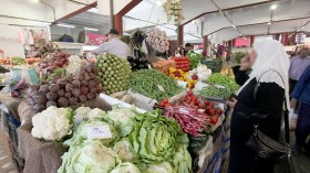 أسعار الخضر تنهار بشكل مفاجئ بأسواق البويرة