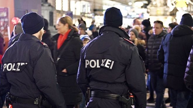 الشرطة تُغرم شاباً لأنه قال “الله أكبر”