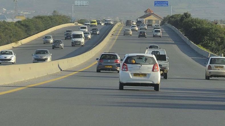 تفكيك عصابة تعتدي على مستعملي الطريق السيار في البليدة