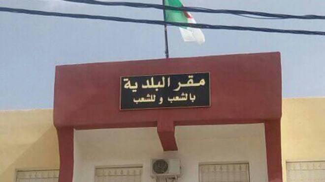 مواطنون يوقفون أشغالا “مغشوشة” بمشروع طريق في تيسمسيلت