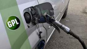 “حكومتكم منحتنا تسهيلات لتعميم سيرغاز.. وسنكوّن الشباب عبر الولايات”