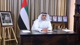 تغريدة مثيرة لوزير إماراتي عن صلاة مشتركة مع إسرائيليين