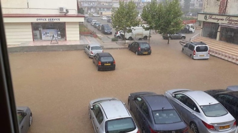 السيول تجتاح ولايات شرقية وتخلف خسائر فادحة