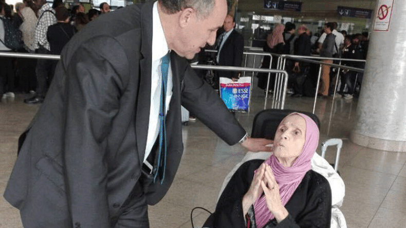 شافية بوذراع تعود إلى أرض الوطن بعد فترة علاج في مسقط