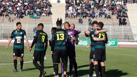 “السنافر” يلامسون اللقب.. والحراش يضع قدما في الرابطة الثانية