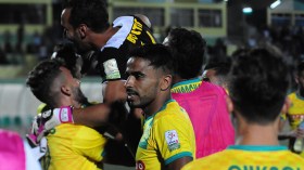 الكناري في النهائي