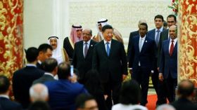 الصين تتعهد بقروض بـ20 مليار دولار للعرب