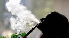 “جامعيات يحتشدن في غرف صغيرة وطلبة يتعاطون الشيشة جماعيا”