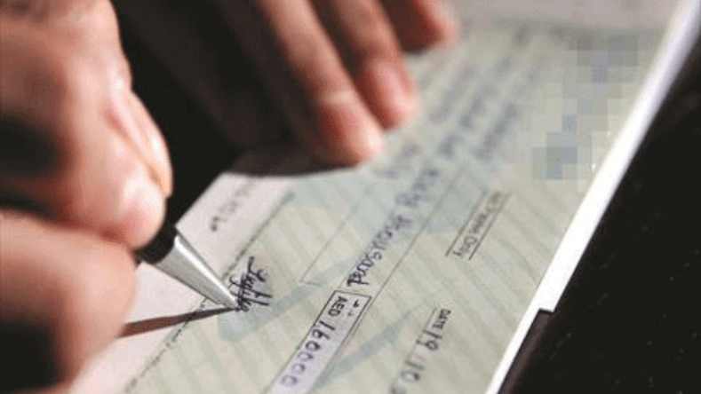 إيداع محتال مواد التنظيف ببسكرة السجن