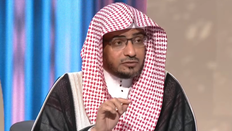 كيف برر المغامسي صعود بن سلمان فوق الكعبة؟