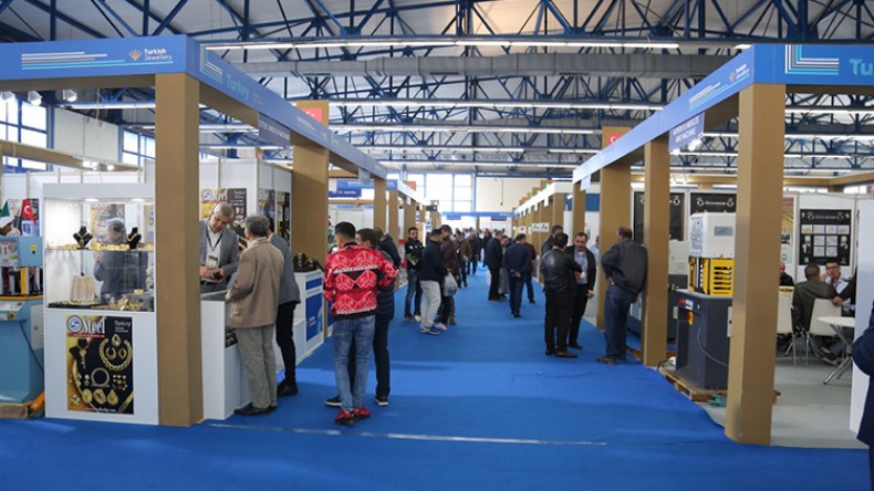 اختتام الصالون الجزائري التركي الأول للمجوهرات والصياغة                  