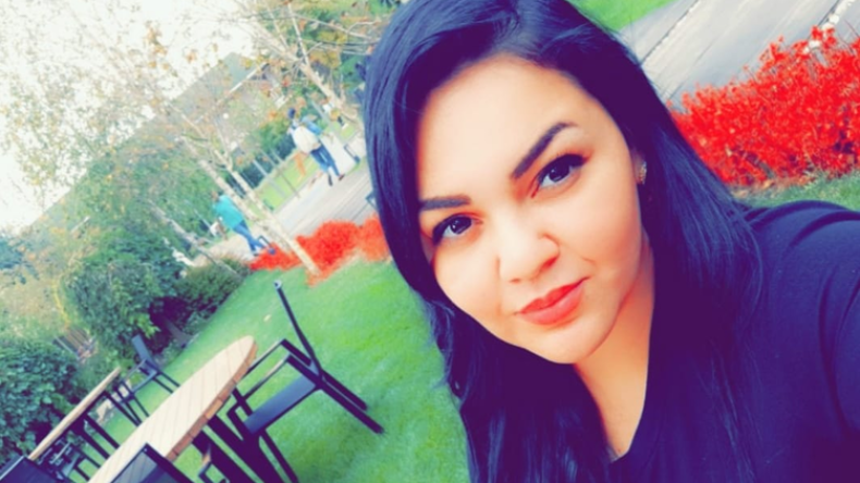 صحفية جزائرية بقطر تودع والدتها المتوفاة عبر الكاميرا!