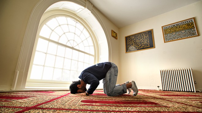 هل توجد من تطلب الطلاق لأنّ زوجها لا يصلي؟