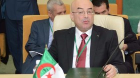 الوزير “دحمون” يبدي استياءه من البيروقراطية في الإدارة الجزائرية