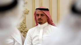 نجل خاشقجي يستقبل المعزين في مقتل والده