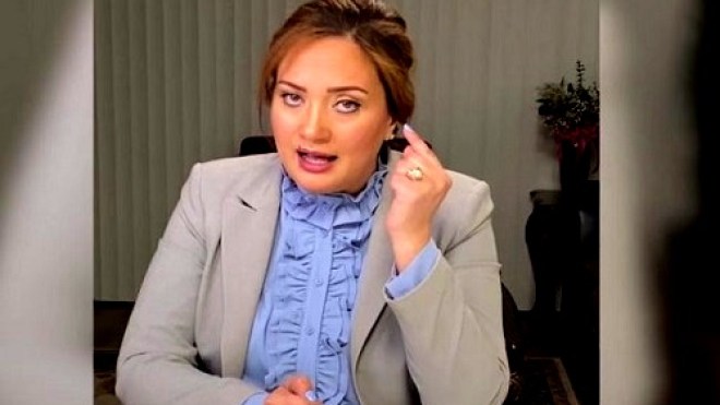 ضابطة مغربية فارة توجه رسالة إلى الملك محمد السادس