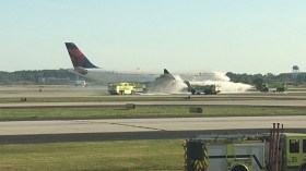 هبوط اضطراري لطائرة أمريكية إثر اشتعال محركها