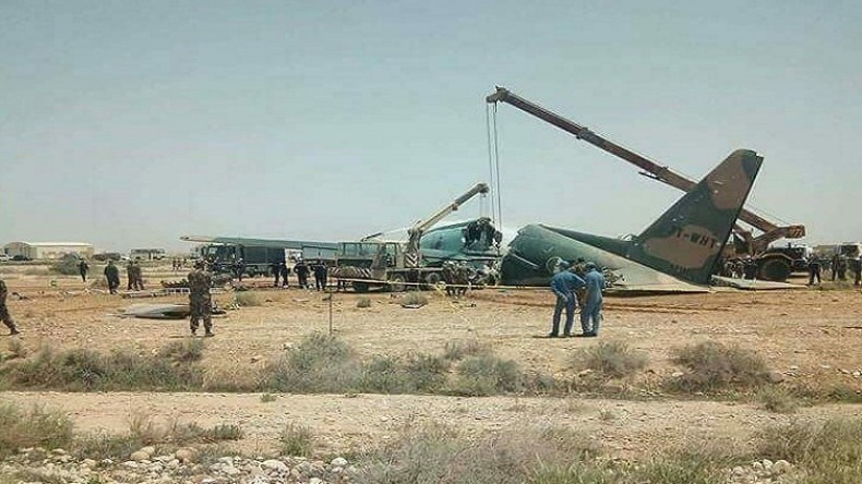 انحراف طائرة عسكرية بمطار بسكرة