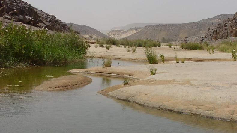 أودية التاسيلي أزجر.. وجهة مفضلة للعائلات للاستمتاع بسحر الطبيعة