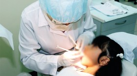 عيادات لطب الأسنان تهدّد روادها بـ”السيدا”!