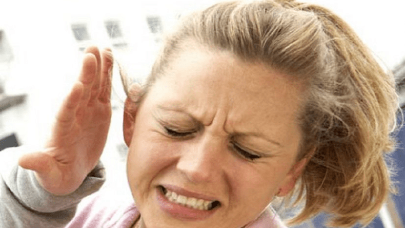 طبيبة جزائرية تتعرض للصفع عشرات المرات بإرادتها!