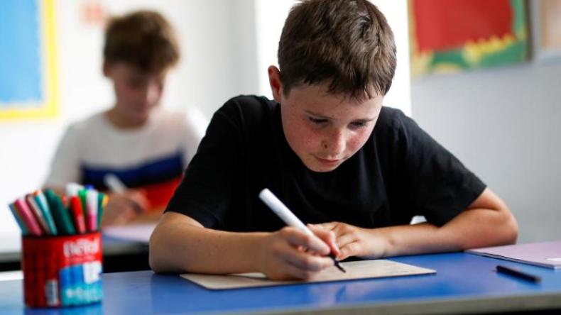 تغيب الأطفال عن المدارس أخطر من كورونا