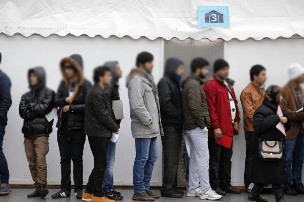 Demandes d’asile en France: Les responsables français agacés