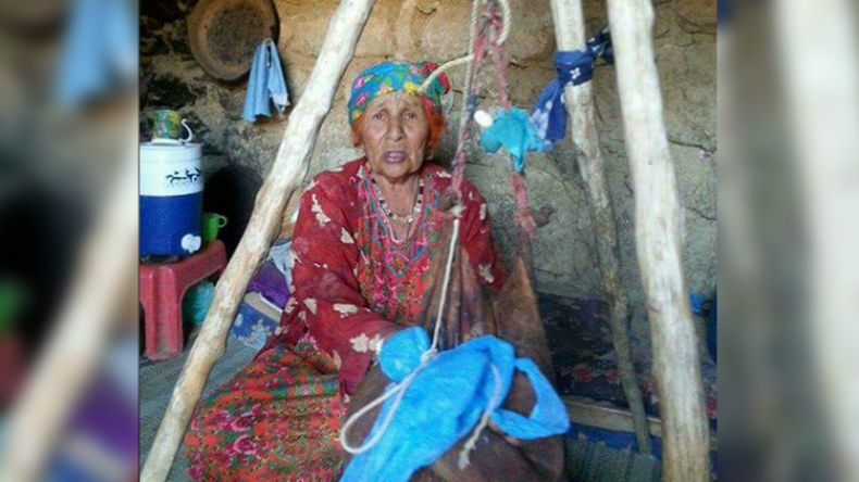 نانة ظريفة.. ناضلت في الثورة وتعيش وحيدة في خدمة الفلاحة