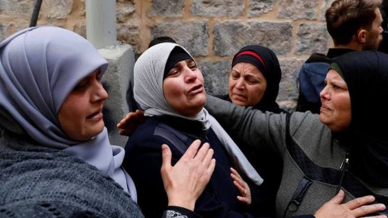 مشاهد مؤثرة لطرد عائلة مقدسية من بيتها