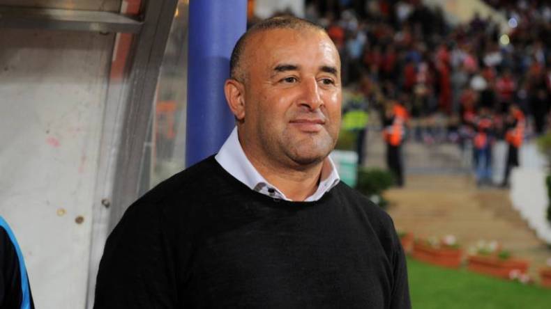 أولمبيك خريبكة يفاوض الجزائري بن شيخة