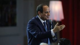 السيسي يعفو عن 332 سجيناً