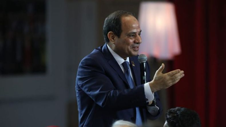 السيسي يعفو عن 332 سجيناً
