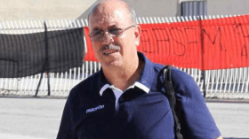 يعيش يستقيل من تدريب الفريق