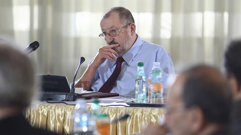 “سيدي السعيد يظهر للرئيس ما لا يبطن”